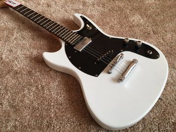 China Custom guitar white color Mosrite logo reversed body 6 string electric guitar factory supply directly supplier