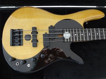 4 string bass guitar Fodera custom bass guitar Alder with flamed maple top Taiji design body MOP inlay logo supplier